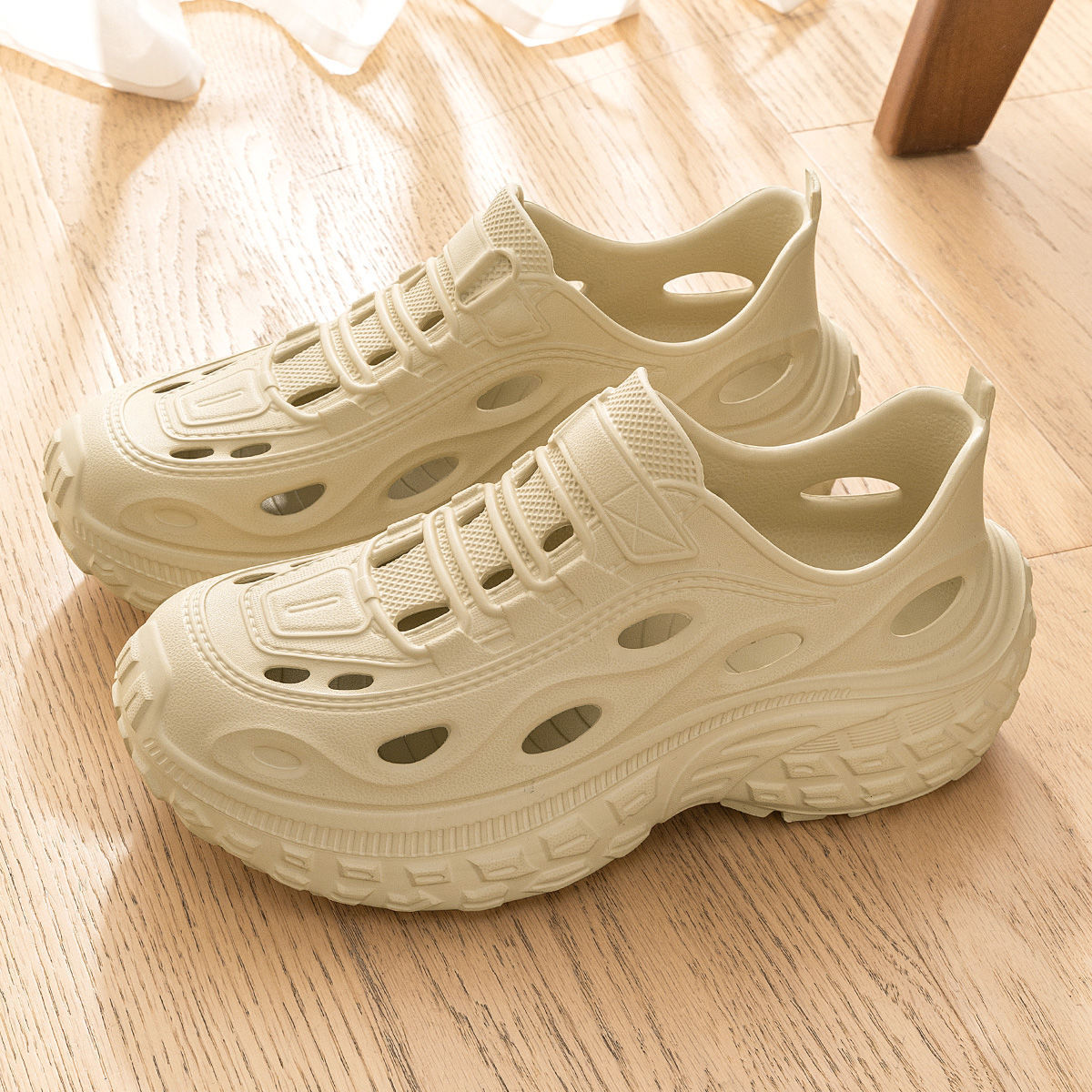 Men's Summer Clogs for Outdoor - đánh giá và giá Aquatic Sports Shoes